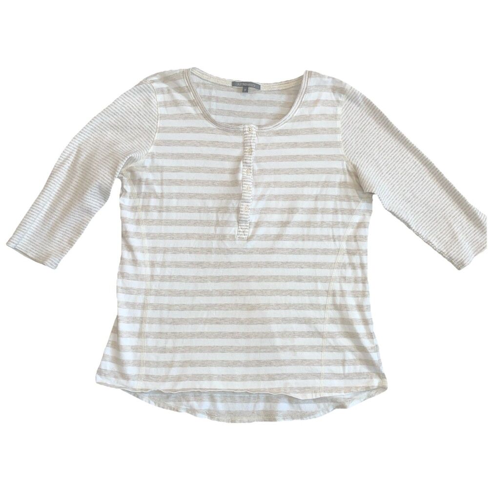 RETRO-ology Women's Beige + White Stripe 1/4 Button 3/4 sleeve Top Size M
